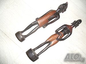 № 7468 две стари дървени африкански фигури