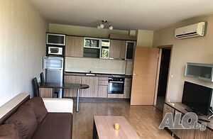 Светъл ДВУСТАЕН апартамент в кв. Каменица 1