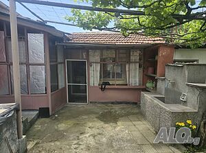 Самостоятелна къща в с. Трилистник