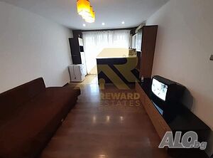 Двустаен апартамент за продажба в кв. Надежда 1