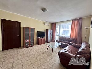 обзаведен апартамент с две спални и гараж в Равда