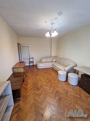 Двустаен обзаведен апартамент в кв. Сторгозия