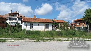 Къща гр. Самоков 142 000 EUR