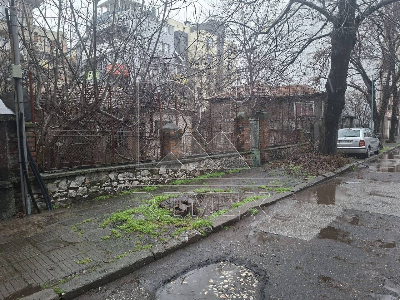 Продажба 260 кв.м В регулация (УПИ) С ток Водопровод