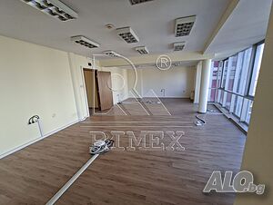 Офис 300 кв.м Междинен етаж