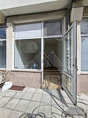 Магазин 16 кв.м Първи етаж Тухла Готов (завършен)