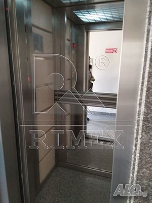 Офис в офис сграда 213 кв.м Последен етаж Тухла В строеж