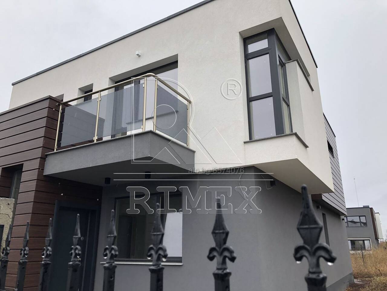 336 кв.м РЗП 431 кв.м двор