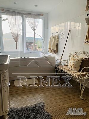 105 кв.м РЗП 1400 кв.м двор