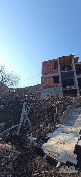 Продава се двуетажна къща в село Руен