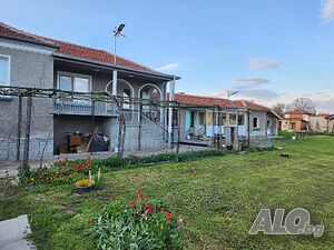 Къща под наем в село Скутаре
