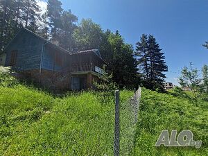 Продава се двуетажна къща в Здравец