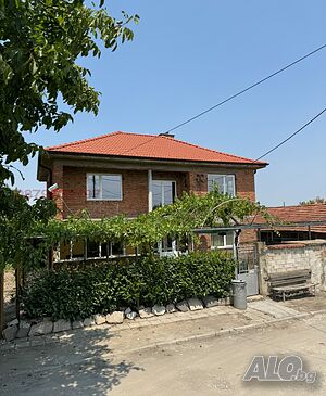 Продава се двуетажна къща в Калековец