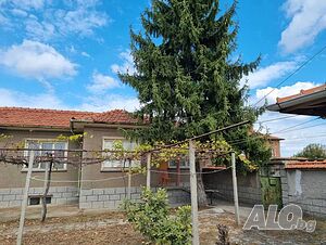 Продава се едноетажна къща в село Градина Едноетажна къща 67 кв.м РЗП 500 кв.м двор | Къщи, Вили | градина Пловдив
