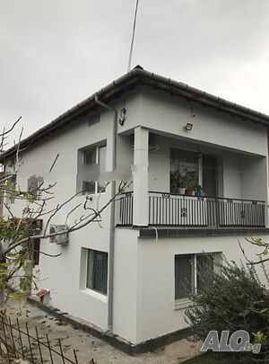 Продава се двуетажна къща в Брестовица