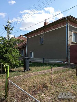 Къща в с. Вълчитрън+Подарък Лек Автомобил