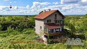 Селска къща за продажба в с. Обретеник, обл. Русе