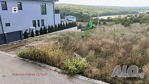 Парцел с виза за строеж в с. Николово