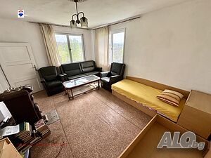 Вила - За продажба в. з. Долапите