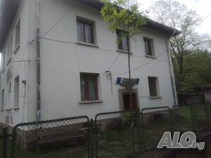 🔝Топ цена и локация! Продавам Двуетажна ЖИЛИЩНА сграда с. Рибарица до разклона за м. Костина