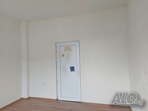 17кв.м срещу Съда офис. Суперобект за вашият успешен бизнес 150евро, може за рисуване