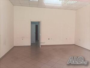 Даваме под наем МАГАЗИН, ОФИС, КАБИНЕТ в Кършияка- близо до Фантастико. Трифазен ток, два входа