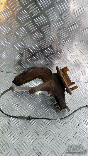 Предна дясна главина Ford Fiesta 1.4tdci 2004г.