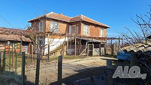 🏡 СОБСТВЕНИК продава двуетажна масивна къща с голям двор 6700 кв.м 📍с. Шарково