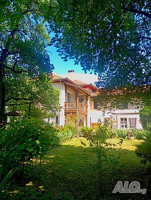 🏡 Продава се планински дом в с. Янтра, област Габрово 📍 В живописния Страженски пролом на река Ян