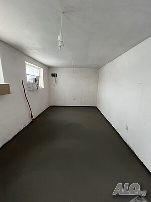 Машинна подова замазка върху водно подово отопление