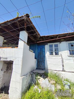 Продавам къща в с. Войника