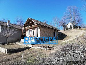 Район Свежест! Вила! Едноетажна къща 43 кв.м РЗП 464 кв.м двор | Къщи, Вили | Вилна зона Търговище