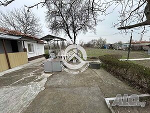 Роял Имоти продава къща в с. Поройна, обл. Пловдив