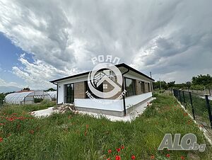 Роял Имоти продава Ексклузивно едноетажна къща в гр. Стамболийски