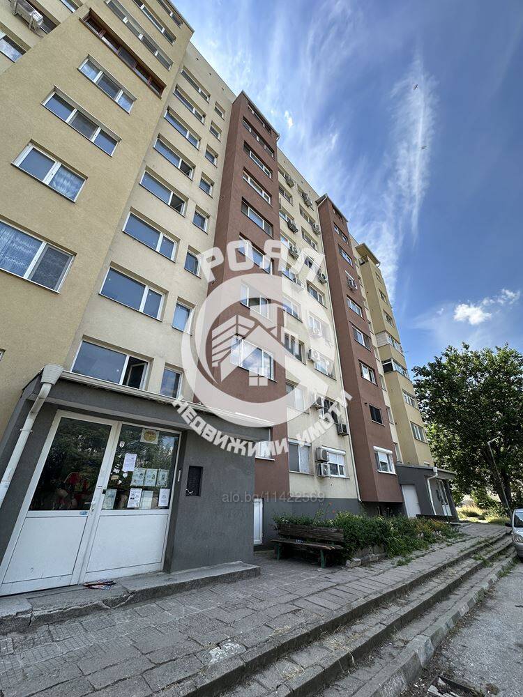Роял Имоти продава Ексклузивно двустаен апартамент, в кв. Изгрев, Пловдив