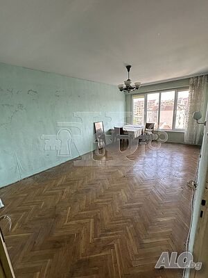 Тристаен апартамент гр. Добрич, Център Тристаен апартамент 92 кв.м Панел 1980 г. 7 етаж Непоследен | Апартаменти | Център Добрич