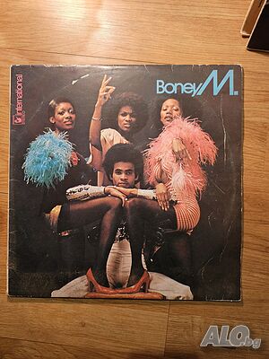 Рядка голяма грамофонна плоча BONEY M - take the heat off me. - изд. 80те години.