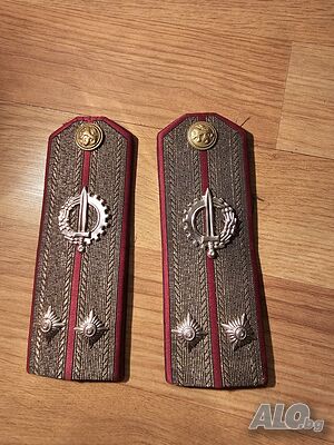 Чифт военни пагони - ЛЕЙТЕНАНТ Българска Народна Армия от 80те - съхранете спомена и духа за Българс
