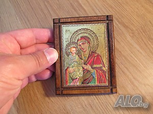 икона света богородица с Младенеца, Дева Мария в корпус от масивна дървесина