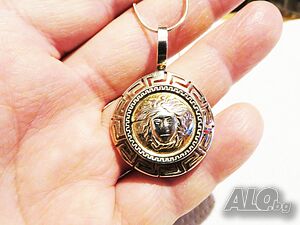 Сребърно синджирче и медальон Versace горгоната Медуза за ценители и колекционери.