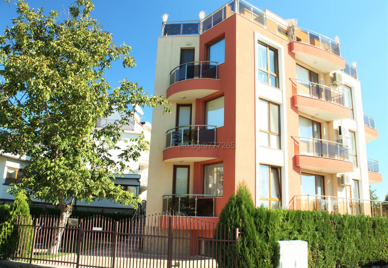 Под наем студио, 7 км от Варна, в курорта Св. Конст. и Елена,Fantasy Apartments