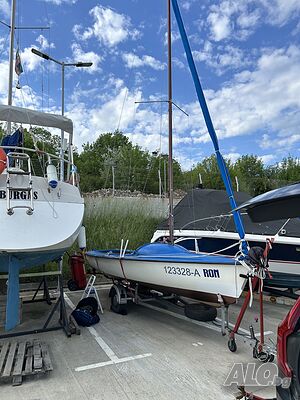Ветроходна лодка Sailhorse / Seahorse 6.13 м, ново дъно, колесар