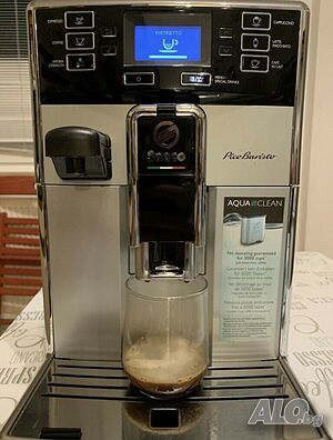 Saeco Pico Baristo HD8928 е една компактна кафе машина