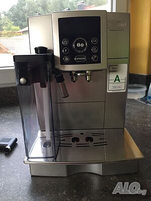 Продавам един от последните модели на De’Longhi Dinamica ECAM350.55.B. с каничка за мляко.
