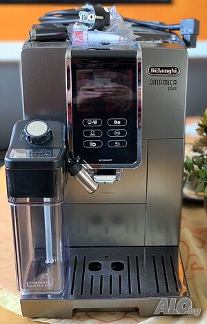 Продавам един от последните модели на De’Longhi Dinamica ECAM350.55.B. с каничка за мляко