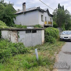 Продавам селска къща