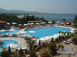 Давам под наем апартамент до морето в Санта Марина Созопол 80 кв.м.