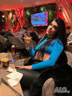 Нова съм тук опитай ме