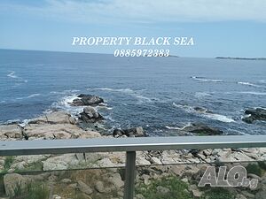 Черноморец, абсолютна първа линия море