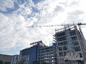 Тристайни на метри от ’’Сърце и Мозък”, жк. ”Славейков”, местност” Мадика”